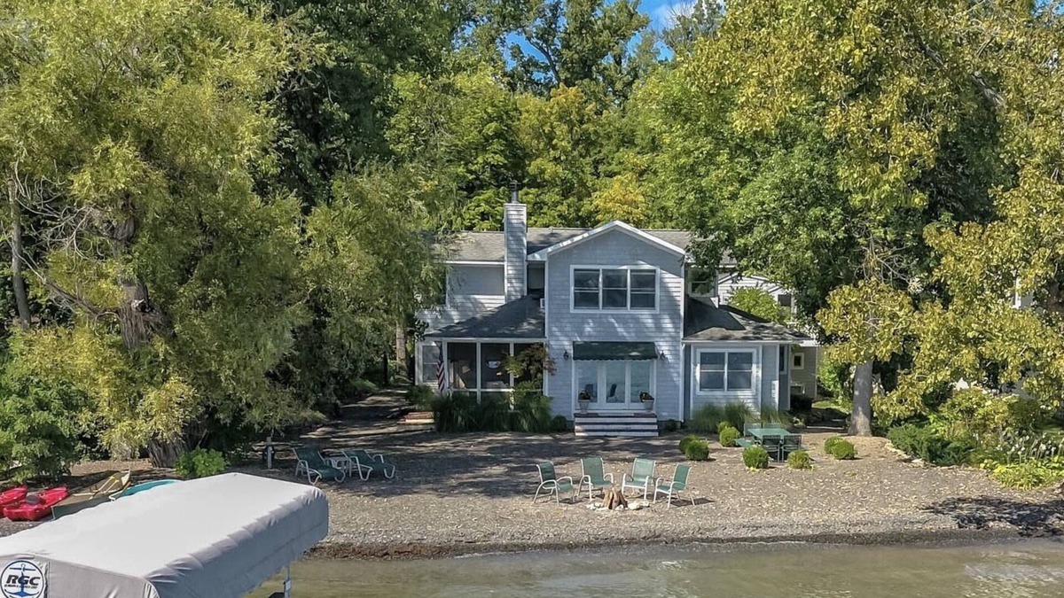 Canandaigua House | Menteth Landing: Luxury Lakeside Rental