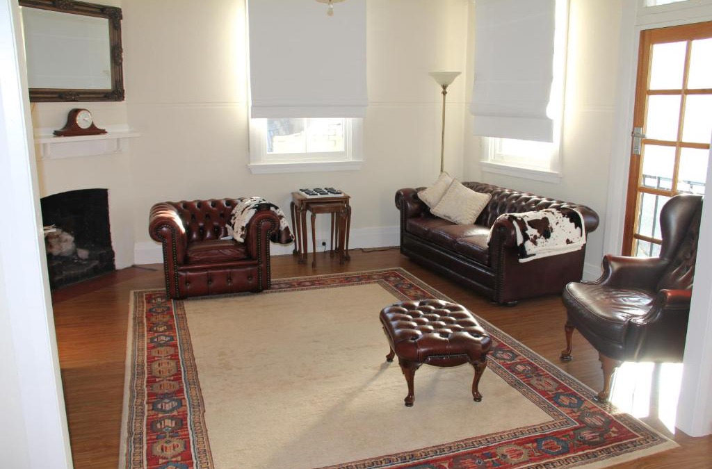 West Wyalong Bed & Breakfast | Mentor Chambers Apartment Bed & Breakfast