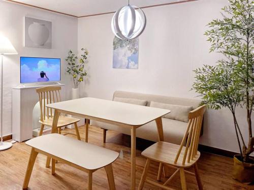 Nonhyeon-dong Apartment | Meomulda Seoul