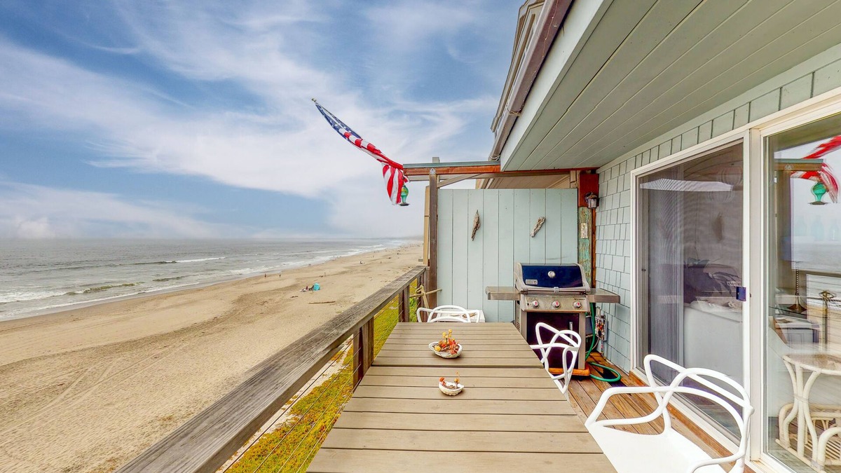 La Selva Beach House | Mer De Calladonn | Ocean-View Oasis | Direct Beach Access & Private Balcony