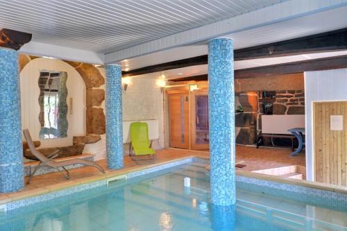 Parigne House | Mer