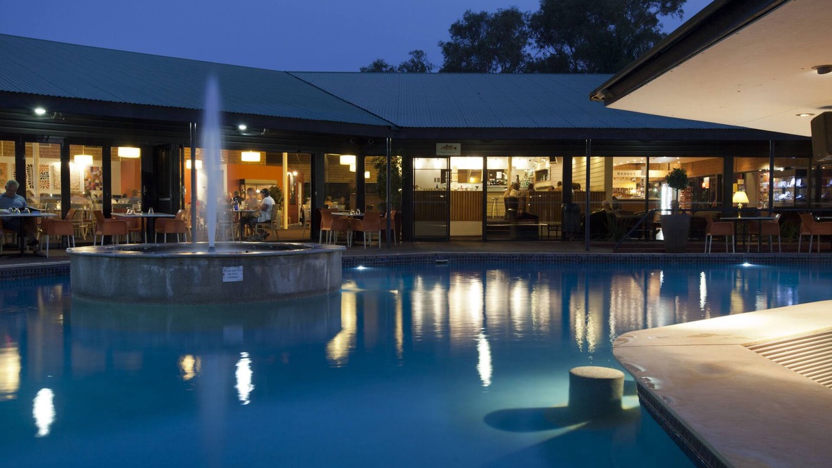 East Side Hotel | Mercure Alice Springs Resort