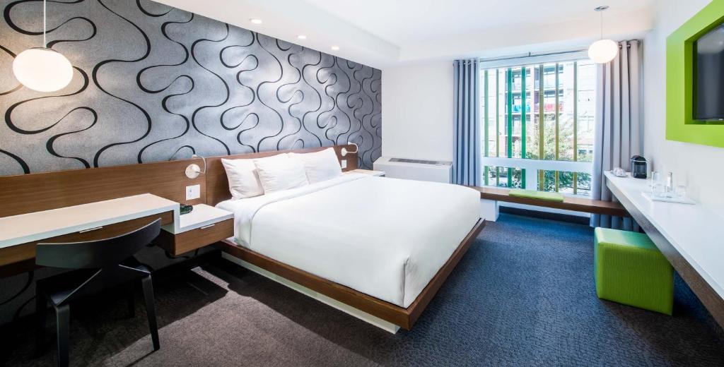 Exchange District Hotel | Mere Hotel
