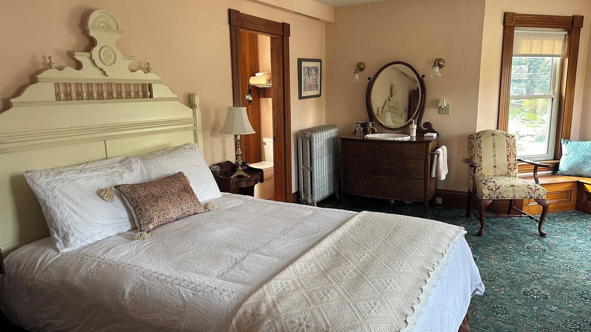 Meredith Bed & Breakfast | Meredith Inn