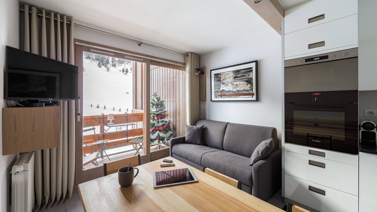 Les Allues Apartment | MERIBEL MOTTARET 3 ROOMS FAMILY REDESIGNED - SKIS AND SHOPS AT THE FEET