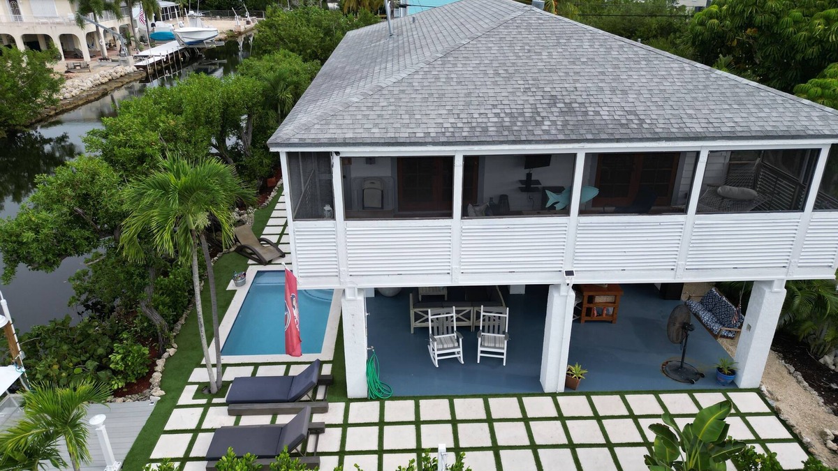 Breezeswept Beach Estates House | Mermaid House! Pool, Dockage, Outdoor Bar!