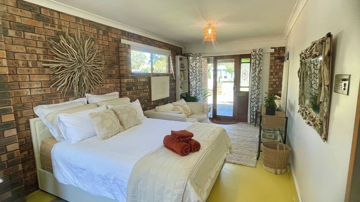 Mystery Bay Apartment | Mermaids at Mystery, short stroll to the beachnSatellite internet