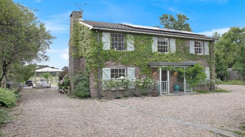 Bowral House | Merrigang Cottage, Bowral