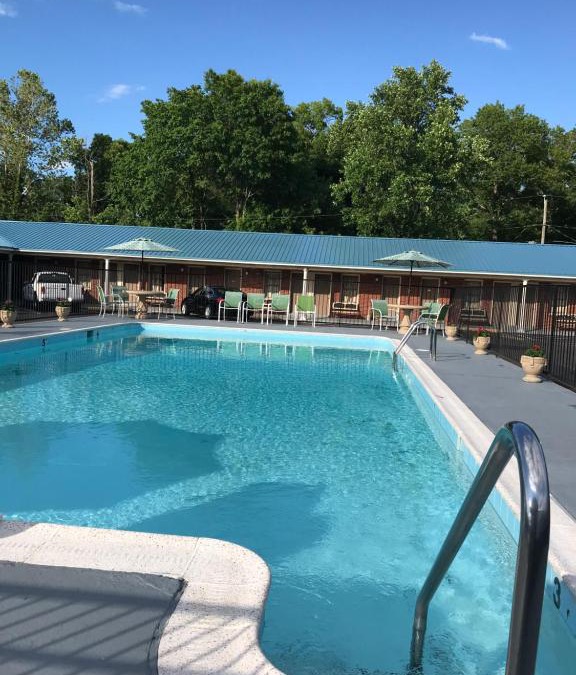 Williamsburg Hotel | MERRIMAC INN & SUITES