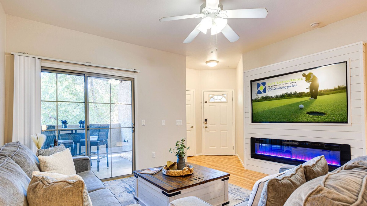 Parkwood Ranch Condo | Mesa Para Ti! Heated Pools, Garage And More!