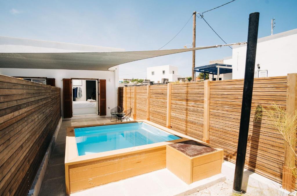 Megalochori Hotel | Mesanto Luxury Suites