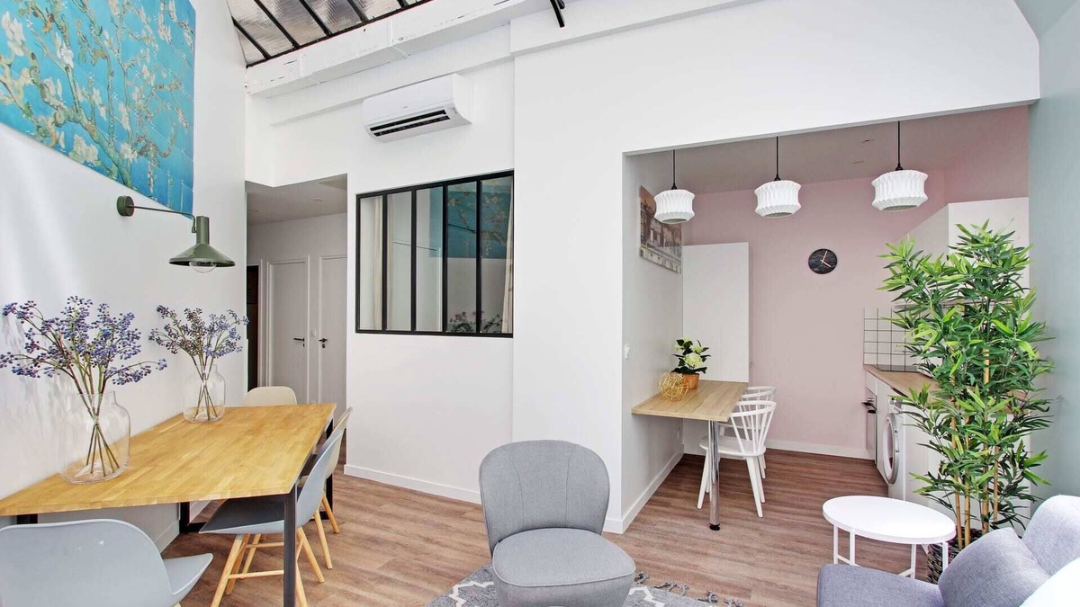Arts-et-Metiers Apartment | Meslay 1 - Three Bedroom Apartment, Sleeps 8