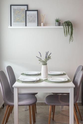 Diasella Apartment | Messinian Moon