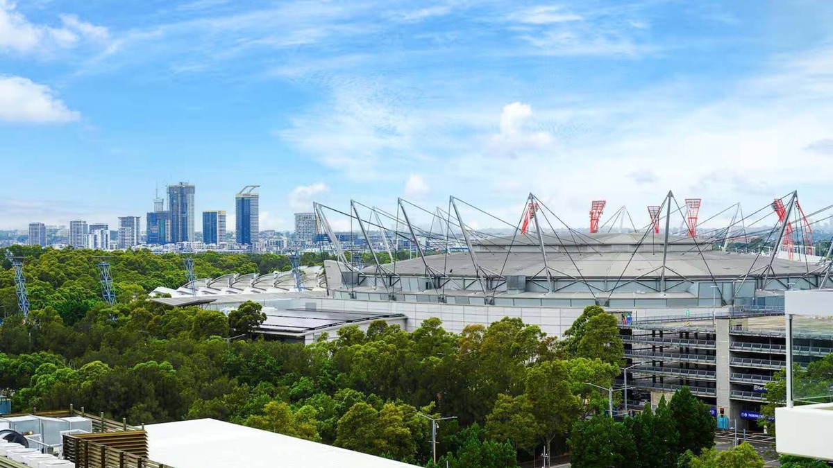 Lidcombe Apartment | MetawiseBnB Executive 2-Bedroom Stadium View Apartment W Parking