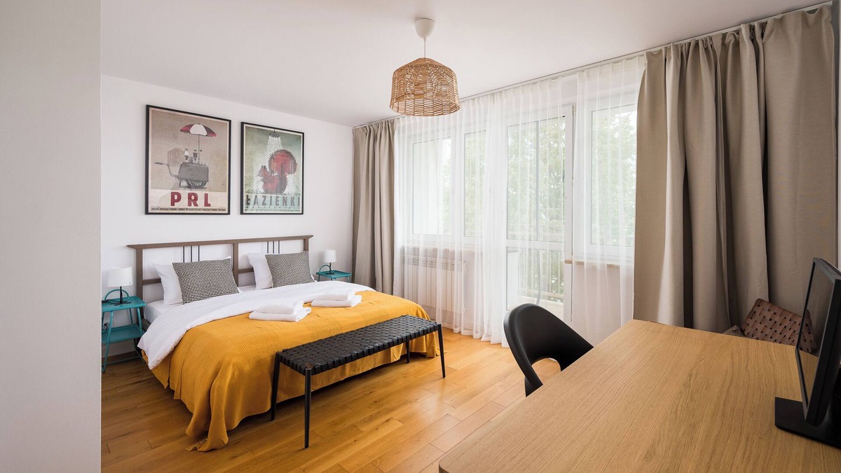 Ursynow Apartment | Metro Stokłosy 2-Bedroom Apartment
