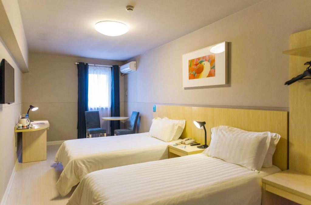Jiujiang District Hotel | Metropolo, Wuhu, Railway Station Wanda Plaza