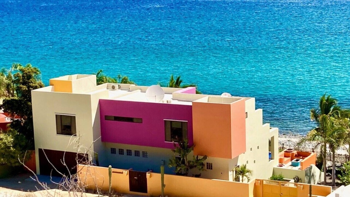 Los Barriles House | Mexican Contemporary Beachfront with Infinity Pooln