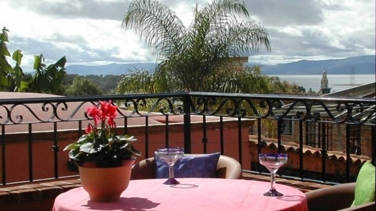Ajijic House | Mexican Sunrise House . A wonderful Mexican experience (Just see the Reviews