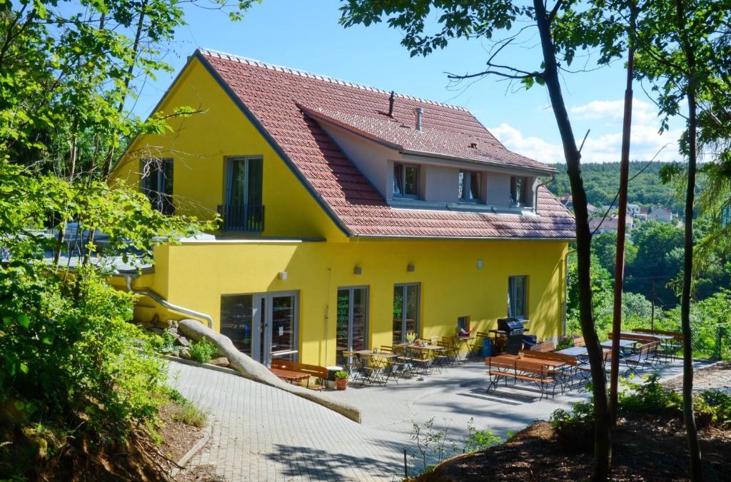Mokra-Horakov House | Mezi Stromy
