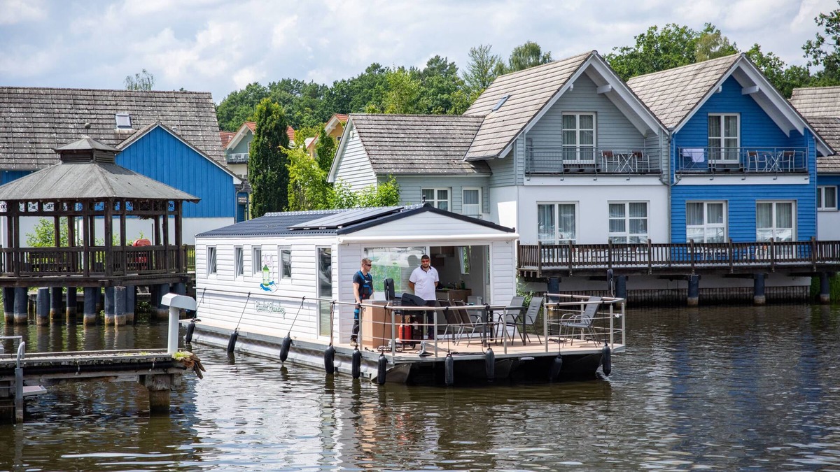 Zechlinerhutte Boat Rental | MF Houseboat Rosalie