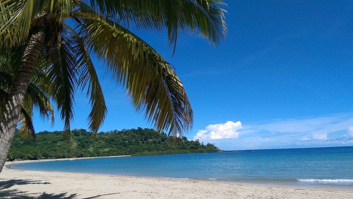 Andilana Bed & Breakfast | Spacious air-conditioned bungalows 2 minutes from the beach