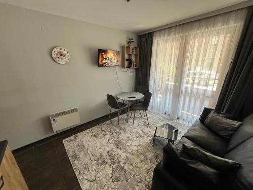 Kvartal Noviya Grad Apartment | MH Apartments