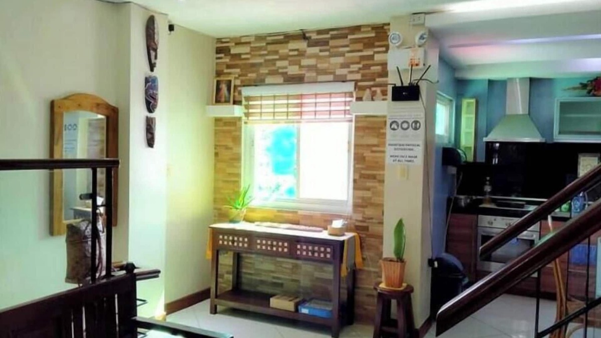 San Juan Apartment | MH Raniag Room in Urbiztondo, San Juan, LU