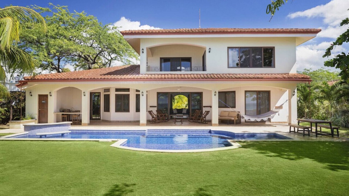 Playa Colorado House | Mi Casa Soñada (Spacious Beachfront House)