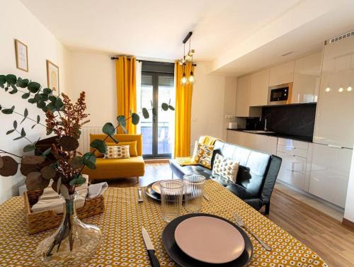Abena Apartment | Mi trocito de Sabiñanigo, wifi, parking, terraza