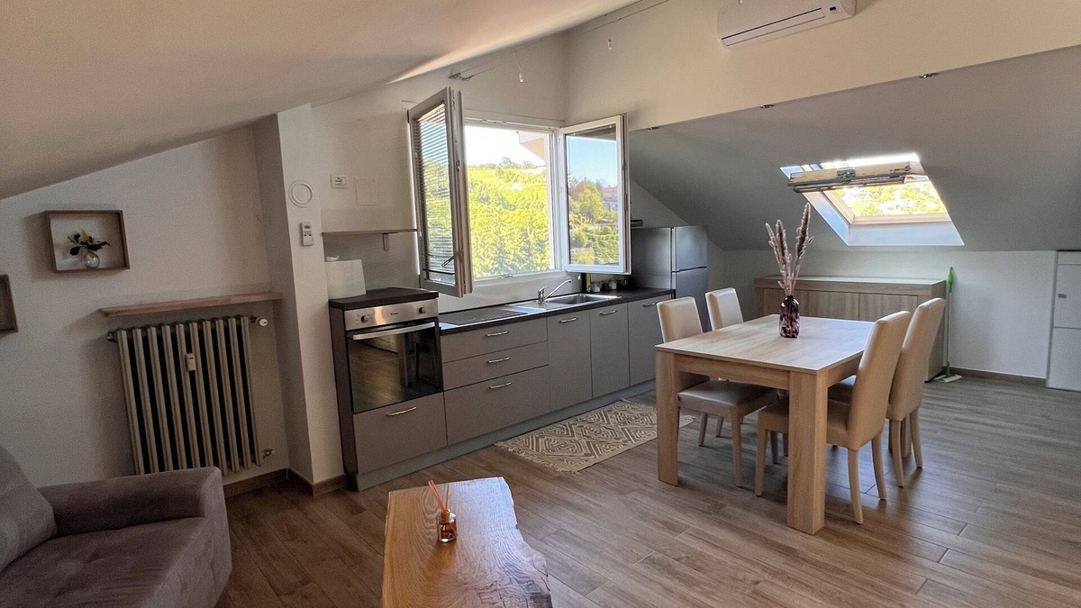 Dogliani Apartment | Mia's House Dogliani - spacious, finely furnished studio apartment