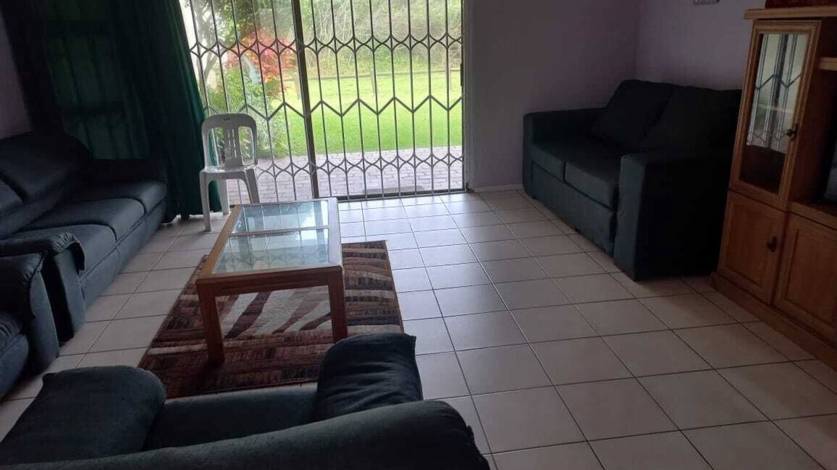Scottburgh South Ski Chalet | Miahaven2 is situated in Scottburgh, South Coast of KZN.Unit is on the beach.