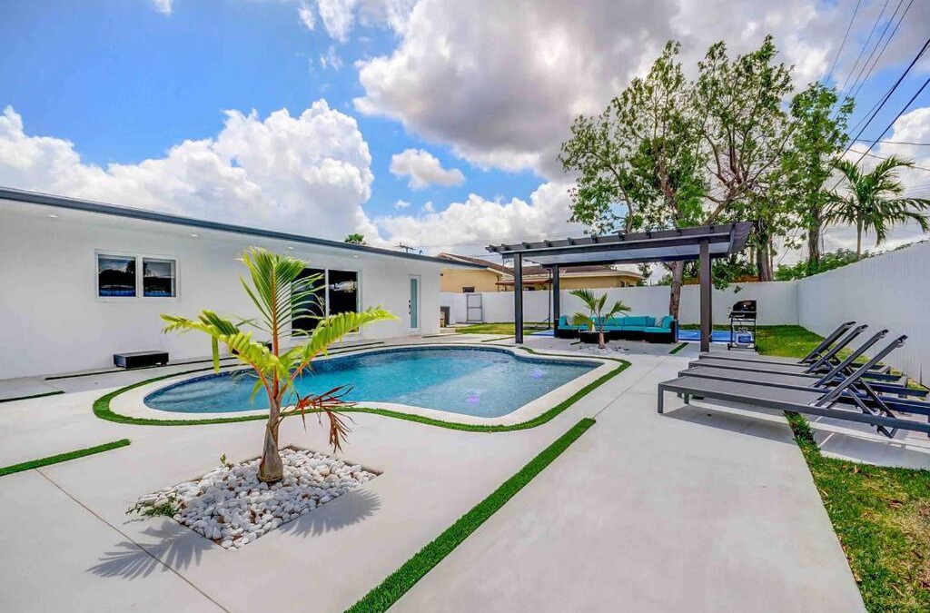 Ludlam House | Miami Bliss - Blue Lagoon Haven L18