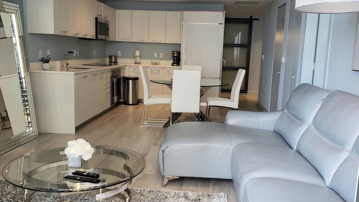 Brickell Condo | Miami Escape: 1BR+Den near Best! Nightlife, Restaurants, Shops & Luxe Amenities