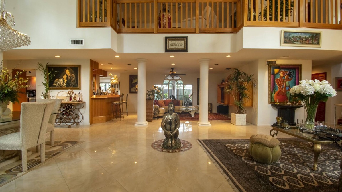 Ives Estates House | MIAMI HOME WITH A TROPICAL FEEL*