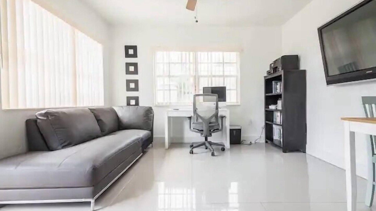 Allapattah Apartment | Miami Marlin/Heat, UM Jackson Hospitals, Museum, 800mbps Internet, FlatTV,Train