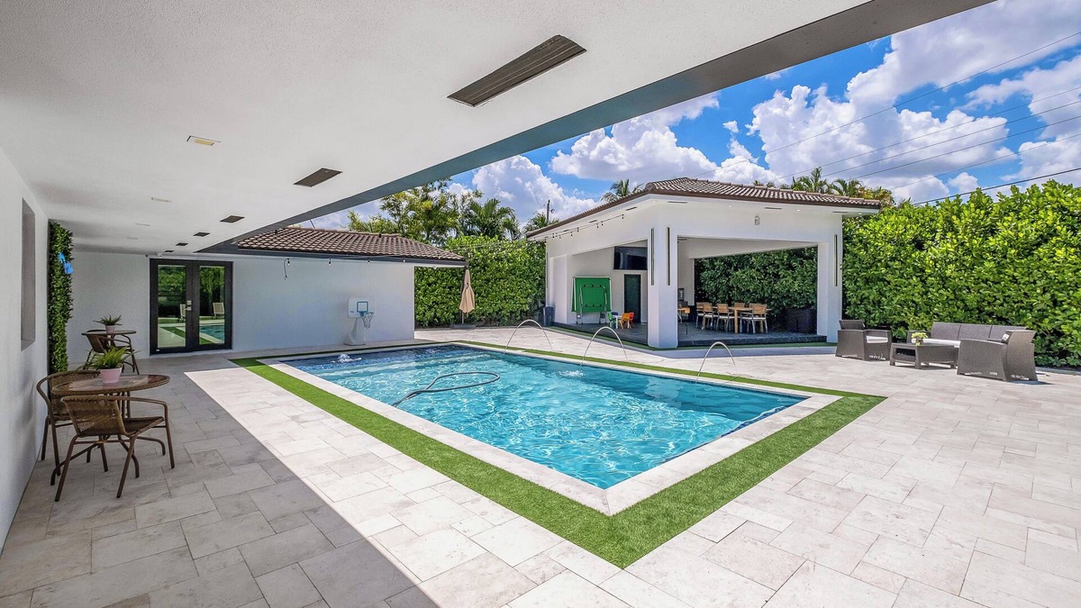 Miami Springs House | Miami Springs Located in Heart of Miami