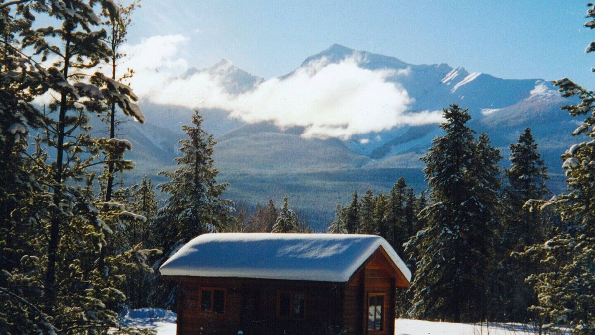 Tete Jaune Cache Hotel | Mica Mountain Lodge &Pine at Mt Robson Provincial Park near Jasper National Park