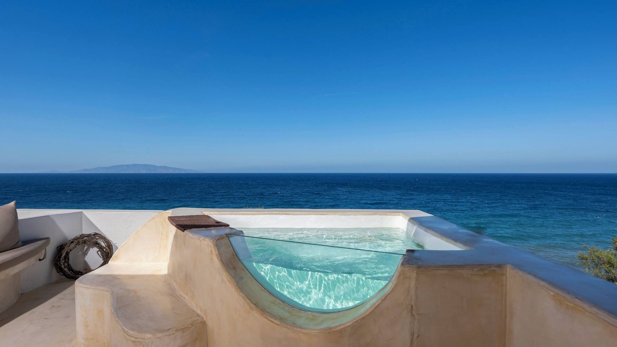 Kamari Villa | Michelangelo Beach Villa