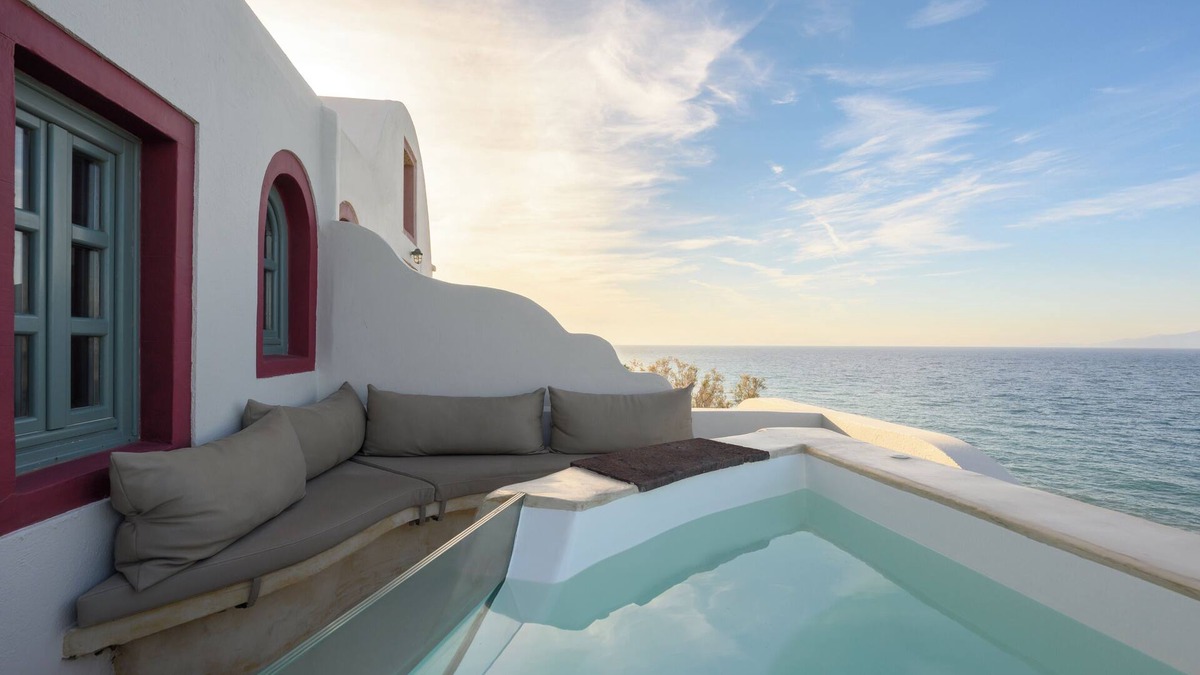 Kamari Villa | Michelangelo Beach Villa