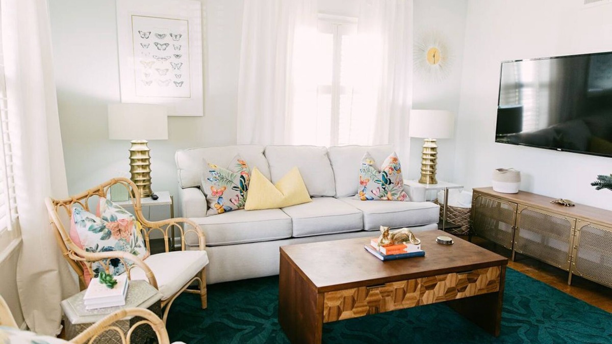 East Memphis Condo | Michelle's Opalhouse Garden by Pettigrew Adventures