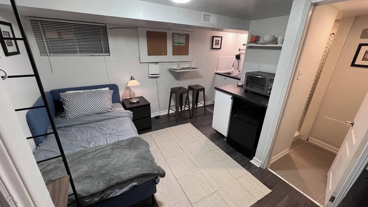 Upper Beaches Apartment | Micro Nook Private Studio Apartment