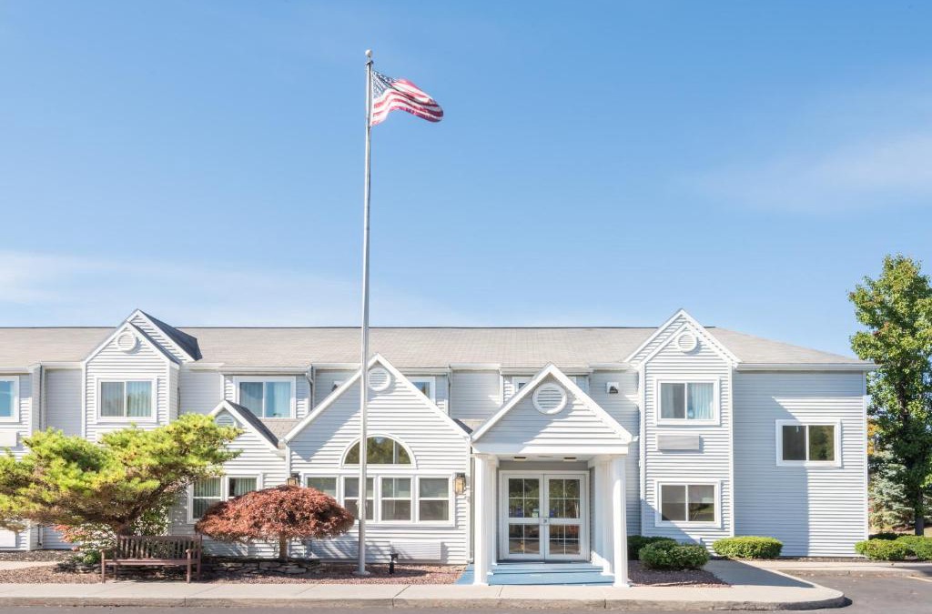 Fishers Hotel | Microtel By Wyndham Victor