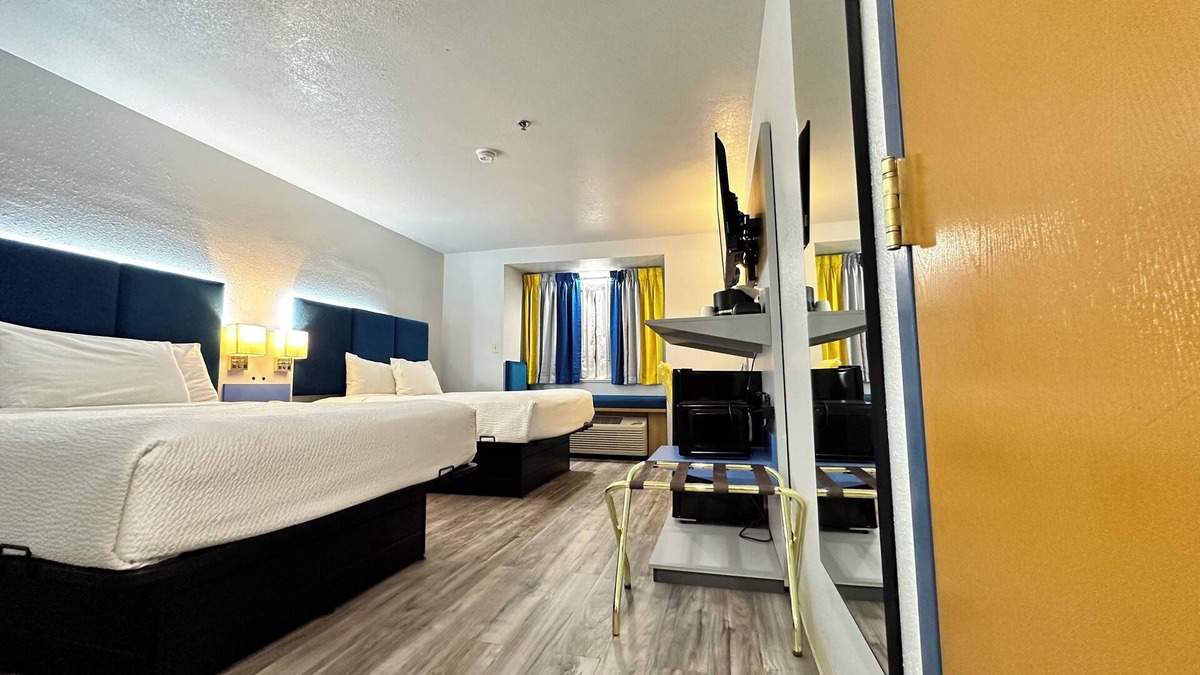 Allison Hotel | Microtel Inn by Wyndham Gallup