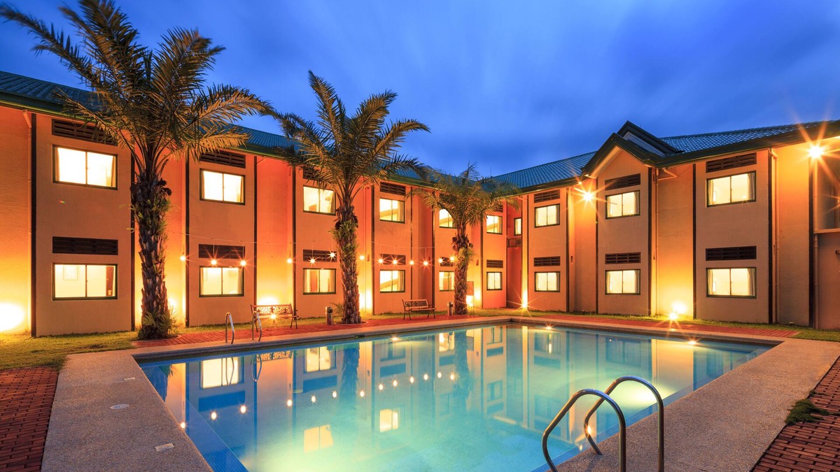 Cabanatuan Hotel | Microtel Inn by Wyndham Cabanatuan