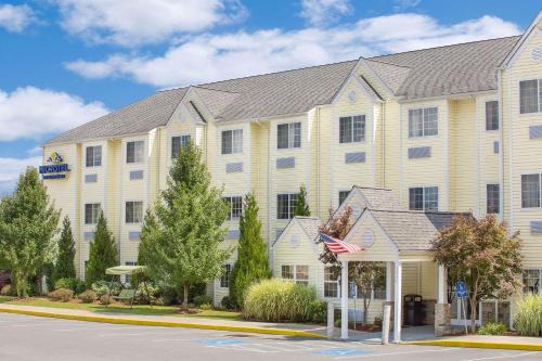 Beckley Hotel | Microtel Inn & Suites Beckley East