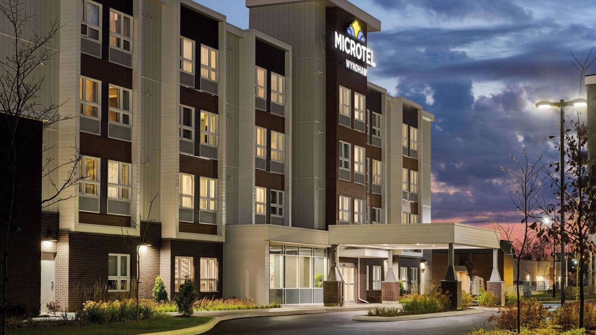 Boisbriand Hotel | Microtel Inn & Suites By Wyndham Boisbriand
