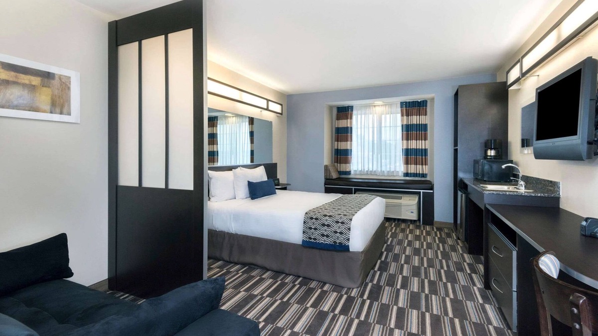 Scotlandville Hotel | Microtel Inn & Suites by Wyndham Baton Rouge Airport