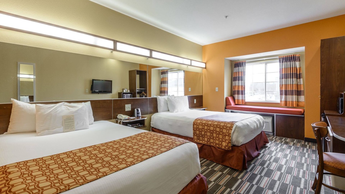 Greenville Hotel | Microtel Inn & Suites by Wyndham Greenville/University Medic