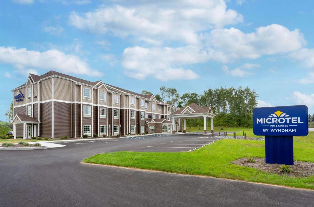 Amsterdam Hotel | Microtel Inn & Suites by Wyndham Amsterdam NY