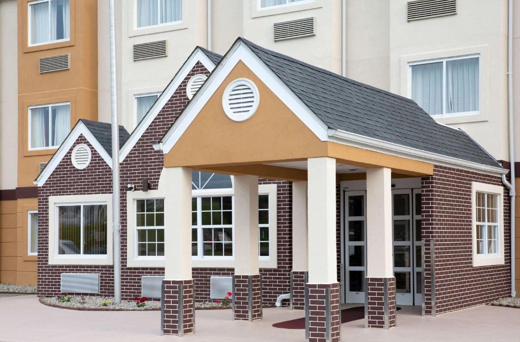 South Charleston Hotel | Microtel Inn & Suites by Wyndham Charleston